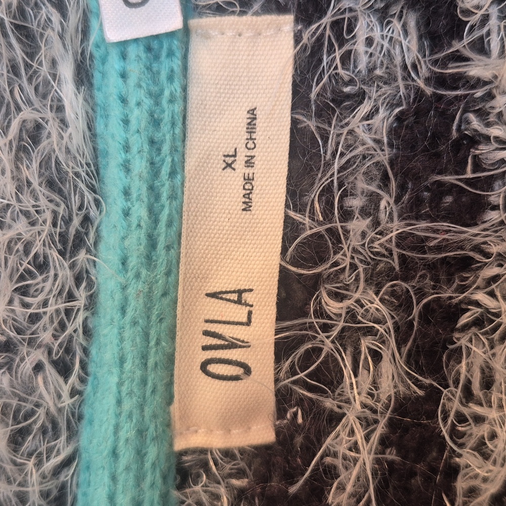 OVLA Cardigan - Picture 2 of 4